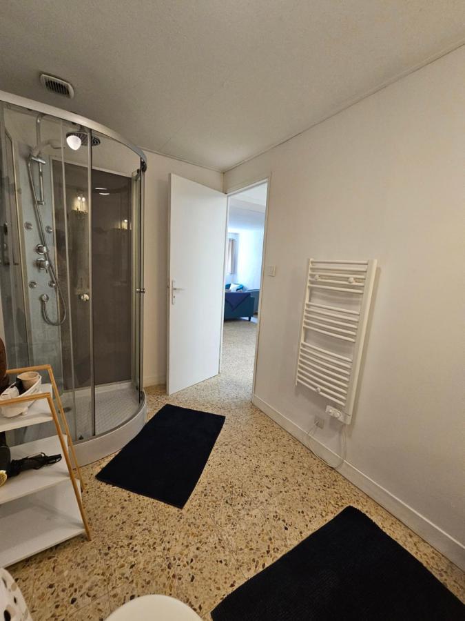 Maisonnette Marine Landeronde Экстерьер фото